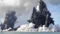 Yeni Zelanda’nın 2 bin kilometre açıklarındaki Tongan yanardağında geçen aydan bu yana patlamalar yaşanıyordu ve etrafındaki tüm yeşilliği yok eden yanardağ etrafa saçtığı küller ve taşlarla yeni bir ada oluşturdu. Tongan yanardağından 20 Aralık tarihinde son beş yıldır olan sessizliğinin […]