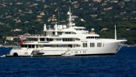 Pakistan’ın 3 milyar poundluk serveti ile en zengin ailelerinden olan Alshair ve Javed Fiyaz kardeşlerin süper lüks motoryatı ’Ecstasea’, Muğla’nın Bodrum ilçesine geldi. Dün akşam saatlerinde geldiği Bodrum’da Yalıkavak Marina’ya demirleyen Ecstasea’ye toplam 500 bin dolarlık yakıt ve gıda maddesi […]