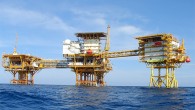 Çin, Güney Çin Denizi’nde 100 milyar metreküplük doğalgaz rezervi tespit etti. Şinhua ajansının Çin Ulusal Açıkdeniz Petrol Petrol Şirketi ‘ne(CNOOC) dayandırarak verdiği haberde, ülkenin ilk derin deniz gaz sahası olan “Lingşui 17-2″de yürütülen çalışmalar sonucunda 100 milyar metreküpü aşan bir […]