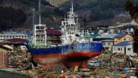 Japonya ‘nın kuzeyindeki Honshu Adası açıklarında 6,9 büyüklüğünde deprem meydana geldi. Japonya kıyılarına yaklaşık 1 metrelik tsunami dalgalarının vurması bekleniyor. Deprem yerel saatle sabah 08.00 civarında meydana geldi. TAHLİYE ÇAĞRISI  Depremin yerin 10 kilometre altında meydana geldiği açıklandı. Yetkililer sahile yakın yerleşimler için tahliye çağırısı yaptı.