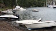 Marmaris’e bağlı Karacasöğüt, Hisarönü ve Orhaniye Mahallesi kıyısında suyun kıyıdan yaklaşık 4 metre kadar çekilmesiyle birlikte tekneler karaya oturdu, denizin ortasında adacıklar meydana geldi. Deniz suyunun bazı bölgelerde 10 metreye kadar çekilmesi dikkat çekti. Karacasöğüt Mahallesi’nde yaşayan Onur Deniz, birkaç […]