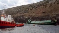 Yunanistan’ın ‘www.rodosalarm.gr’ internet sitesinin haberine göre,Yunanistan’dan İzmir Aliağa Limanı’na kargo götüren Vincent Adası bayraklı 78 metre uzunluk, 1800 groston ağırlığındaki ‘Kerem S’ isimli kargo gemisi, önceki gün saat 18.00 sıralarında, Leros Adası yakınlarında fırtınaya yakalandı. Dev dalgalarla sürüklenen gemi Levitha […]