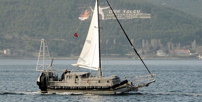 1 Nisan 2014’te kendi yaptığı ‘Altan Girl’ adlı 8 metrelik