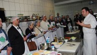 24 Mart 2015 Salı – Zonguldak Valiliği koordinasyonunda, İl Kültür ve Turizm Müdürlüğü ve Batı Karadeniz Kalkınma Ajansı işbirliği ile yürütülen proje süresince, Türkiye’nin usta şefleri, gurme yazarları ve akademisyenleri Zonguldak’ta pazar araştırması ve ürün analizleri yaptı. Ayrıca bölgenin yerel ürünleri kullanılarak […]