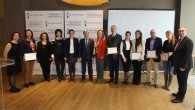 13 Mart 2015 Cuma – İnteraktif seminerler, konferanslar, tadımlar ve ünlü şefler tarafından düzenlenen gastro-showlar ile zenginleştirilmiş etkinlikte, lise öğrencilerine değişen yeme içme alışkanlıkları, yiyecek içecek sektöründeki endüstriyelleşme nedeniyle kaybolan lezzet anlayışı ve unutulan yerel ürünler hakkında farkındalık yaratılması hedeflendi. Özyeğin Üniversitesi […]