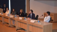 Başkanlığını Denizcilik Fakültesi öğretim üyesi Yrd. Doç. Dr. Seçil Varan’ın yaptığı oturuma;  Origin Lojistik İşletme Ortakları Yüksel Kahraman ve Merdan Erdoğan, Ekol Lojistik Ege Bölge Müdürü Sonnur Saatçioğlu ve Batı Nakliyat ve Ticaret A.Ş. Anadolu Bölge Direktörü Burçak Er katıldı.  […]