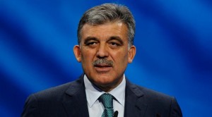 İtalya’ya gitmek isteyen göçmenleri taşıyan tekne Akdeniz’de battı. Can kaybının