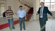 Ordu Üniversitesi (ODÜ) Fatsa Deniz Bilimleri Fakültesi Dekanı Prof. Dr. İsmet Balık, yurt dışından ithal edilen ‘yunus kovucu’ cihazların ses dalgası yayarak yunusları ağlardan uzak tuttuğunu belirterek, “Balıkçılar, bu cihazla rahat balık avlayabilecek” dedi. Ordu’nun Fatsa İlçesi’ndeki balıkçılar, ODÜ Fatsa Deniz Bilimleri Fakültesi Dekanı Prof. Dr. İsmet Balık’ı makamında […]