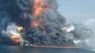 Amerika’nın Louisiana eyaletinde bir petrol platformunda geçtiğimiz Cuma gününün ilk saatlerinde bir yangın çıktı. Yangın haberi Amerika Sahil Güvenlik birimlerince doğrulandı. Amerikan Sahil Güvenlik birimleri geçtiğimiz Cuma günü sabah saat 02:50 sularında Miss Katherine adlı petrol arama platformunda yangın çıktığı […]