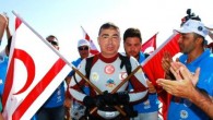 KKTC’de denize giren Cem Karabay, 72 saat deniz altında kalarak dünya rekoruna imza attı Rekor sonrası elinde Türk ve KKTC bayrakları ile karaya çıkan Karabay basına yaptığı açıklamada, ‘En uzun süre denizde yaşama dünya rekorunu” 20 Temmuz Barış ve Özgürlük […]