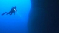 Sualtı fotoğrafçısı Lütfü Tanrıöver, Muğla’nın Fethiye ilçesinde suyun 22 metre derinliğine dalış yaptığı sırada inanılmaz bir doğa olayını kamerasına yansıtmayı başardı. Sualtı fotoğrafçısı Lütfü Tanrıöver, bir grup dalgıçla 9 Temmuz’da Muğla’nın Fethiye ilçesinde suyun 22 metre derinliğine dalış yaptığı sırada […]