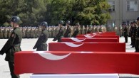 TSK, saldırıda şehit ve yaralılar olduğunu, hava destekli operasyon başlatıldığını duyurdu. Bu arada Reuters, güvenlik kaynaklarına dayanarak saldırıda 16 askerin şehit düştüğünü abonelerine servis etti. Dün saat 15.00 sıralarında Dağlıca Tabur Komutanlığı’dan operasyona gitmek üzere  ayrılan askerlerin bulunduğu iki zırhlı […]