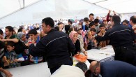 Nevşehir’de balık tüketimini teşvik etmek amacıyla hayırseverlerin desteğiyle vatandaşlara her hafta ücretsiz balık ekmek dağıtılıyor. İşletme sahibi Murat Çevikler, gazetecilere yaptığı açıklamada, Kayseri Caddesi’nde bulunan iş yerinde cuma günleri düzenlenen etkinliğin masraflarını her hafta farklı bir iş adamının üstlendiğini, böylece […]