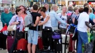 Türkiye’nin Rusya ile vizesiz rejimi kaldırmayacağı açıklandı. Rusya’daki Türkiye Büyükelçiliğinden yapılan açıklamada, “Türkiye, Rusya ile vizeleri kaldırmayacak çünkü Rus halkının dost yanlısı insanlar olduğunu biliyor” denildi. Büyükelçilik açıklamasında, Rusya’nın Türk vatandaşlarına yönelik eylemlerine karşı Türkiye’nin Rus vatandaşlarına olumsuz yansıyacak hiçbir […]