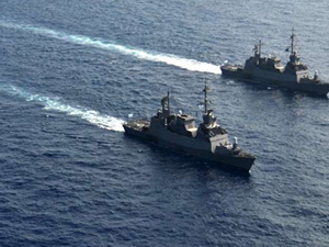İran, Umman Denizi’nde Hürmüz Boğazı bölgesinde yürütülen “Velayat 94” adlı