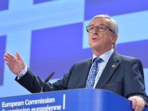 Avrupa Komisyonu Başkanı Jean-Claude Juncker, Hollanda’nın Yunanistan’a gelen sığınmacıların gemilerle