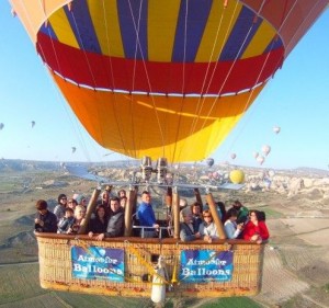 Kapadokya’da faaliyet gösteren sıcak hava balonları ile 2015 yılında 500