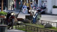 Antalya’nın en kalabalık caddelerinden biri olan Kazım Özalp Caddesi’nde patlama meydana geldi. Patlamada 2 kişi hafif şekilde yaralandı. Olay yerine ambulanslar ve polis ekipleri yönlendirildi. Olayın Antalya’nın Muratpaşa İlçesi’ne bağlı Kapalı Yol olarak bilinen Kazım Özalp Caddesi’nde saat 13:30 sıralarında […]