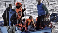 Deutsche Welle Türkçe’nin haberine göre, Almanya Maliye Bakanı Wolfgang Schäuble sığınmacı kriziyle mücadelede gereken mali kaynağı sağlamak için AB çapında ek benzin vergisi uygulamasını önerdi. Schäuble Süddeutsche Zeitung’a verdiği demeçte “Schengen dış sınırlarını hemen şimdi güvence altına almamız gerekiyor. Bu […]