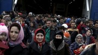 Hollanda’da yayımlanan ‘De Volkskrant’ gazetesi, Avrupa Birliği’nin (AB) kaçakçıların yardımıyla Ege Denizi’ni aşarak Türkiye’den Yunanistan’a giden mültecileri gemiyle Türkiye’ye geri göndermek istediğini yazdı. Habere göre, mültecilerin Türkiye’ye gönderilmesi karşılığında yılda 150 bin ila 250 bin arasındaki mülteci yasal yollarda AB […]