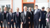 İMEAK Deniz Ticaret Odası (DTO) İzmir Şubesi, İzmir İl Emniyet Müdürlüğü Deniz Limanı Şube Müdürlüğü kullanımı amacıyla yeni bir alanı faaliyete açtı. 0 0 DTO İzmir Şubesi tarafından bakım ve havuz onarımı yaptırılan şat ile temin edilen konteyner ofisi, Pasaport […]