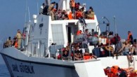 Muğla’nın Bodrum ilçesinde 15 metrelik tur teknesiyle yasa dışı yollardan Yunanistan’ın İstanköy Adasına geçmeye çalışan 34’ü çocuk 100 sığınmacı, sahil güvenlik ekiplerince yakalandı. Muğla’nın Bodrum ilçesinden yasa dışı yolla Yunanistan’ın Kos adasına gitmek isteyen Suriyeli 100 sığınmacı, 25 kişilik teknede […]