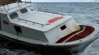 Türk göçmen kaçakçılarının sığınmacıların arasında saklanarak Yunan adalarına geldikleri, adadaki 15’e yakın liman, balıkçı barınağı ve koylardan tekne ve lüks yat çaldıkları ifade edildi. İnsan kaçakçılarının mültecilerin arasına karışarak geçtikleri komşu Yunan adalarından tekne ve yat gibi deniz aracı çalarak […]