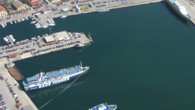 Piyasadaki genel resesyona rağmen Yunanistan’ın büyük taşra limanlarının 2015 yılı içerisindeki kazançlarını arttırdığı görüldü. Yunanistan Özelleştirme İdaresinin (TAİPED) 2015 yılı raporuna göre uluslararası ilgi gören 10 Yunan limanı kârlılık oranlarını arttırdı. 2015’te kazançlarını arttıran 10 Yunan limanı ise şöyle: Dedeağaç, […]