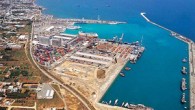 Rum Ulaştırma Bakanı Marios Demetriades Limasol limanın özelleştirileceğini belirterek, limanın ticarileştirilmesi ve özel yatırımcıların gelmesini “gecikmiş” olarak niteledi. Rum Ulaştırma, İletişim ve Bayındırlık Bakanı Marios Demetriades, Bakanlığın gelecek günlerde Kıbrıs`ın en büyük limanı olan Limasol limanı’nın ticarileştirilmesi için sunulan ihaleciyi […]