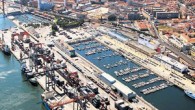 UluslararasıI liman işletmecileri arasında yer alan tek Türk şirketi olan Yıldırım Holding, global büyümesini sürdürüyor. Son olarak Tertir’e ait 10 liman, Yılport Holding bünyesine katıldı. Yıldırım Holding, Portekizli Mota-Engil Group ve Novo Banco ile yapılan anlaşmanın ardından, Tertir’in yüzde 100 […]