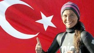 Ortadoğu Teknik Üniversitesi (ODTÜ) Sualtı Sporları Kulübü üyesi ve Sualtı Milli Takım sporcusu Derya Can, 20 Temmuz 2014 tarihinde Kaş’ta, ‘Değişken ağırlık ip destekli paletsiz derin dalış’ dalında 90 metreye dalarak, kendisine ait 71 metrelik rekoru geliştirdi. 2015’te ise ikinci […]