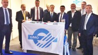 Fuar alanında Gemi Mühendisleri Odası standını ziyaret eden Cem Melikoğlu, burada Ulaştırma, Denizcilik ve Haberleşme Bakanlığı, Deniz Ticareti Genel Müdürü Cemalettin Şevli, İMEAK Deniz Ticaret Odası Yönetim Kurulu Başkanı Metin Kalkavan, İMEAK Deniz Ticaret Odası Yönetim Kurulu Üyesi Kaptan Alev […]