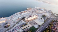 Safiport Derince’de ekipman alımları başladı. İlk MHC operasyonuna mayısta başlanıyor. Hızla yatırım sürecine geçen Safiport Derince için Mobile Harbour Crane (MHC) siparişleri verildi. Safiport Derince ilk MHC operasyonuna mayısta başlıyor. Dökme yükler ve çelik işleri için satın alınan Sennebogen 870 […]
