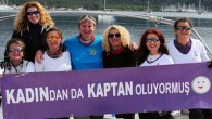Marmaris’te 2 gün süren turnuvaya Muğla ve ilçeleri ile Türkiye’nin değişik illerinden katılan kadınlar, bir taraftan erkek rakipleriyle yarışırken diğer taraftan da zorlu deniz şartlarında teknelerini su üstünde tutabilmek için mücadele verdi. Marmaris Uluslararası Yat Kulübünce organize edilen ERGO-MIYC Kış […]