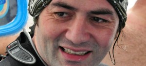 HAKAN BASAR 1977 yilinda Almanya ‘da dogdu. 7 yasinda Turkiye’ye