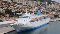 “Thomson Spirit” isimli İngiliz kruvaziyer gemisi bin 225 turistle Mersin Limanı’na demirledi. Mersin Ticaret ve Sanayi Odası’ndan (MTSO) yapılan açıklamaya göre, bin 225 İngiliz yolcusunun yanı sıra 491 de mürettebatı bulunan gemi Güney Kıbrıs’tan yola çıktıktan sonra Alanya’ya uğrayıp daha […]