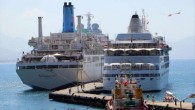 ANTALYA’nın Alanya İlçesi limanına, sabah saatlerinde Bahama ve Malta bandıralı 2 kruvaziyer gemisi aynı anda demirledi. İki gemiyle toplam 1326 turist geldi. Marmaris’ten yola çıkan Bahama bandıralı ‘Silver Wind’ adlı kruvaziyer, sabah saatlerinde Alanya Limanı’na demirledi. Lüks gemi ilçeye çoğunluğu […]