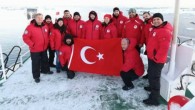 Antarktika’dan 100 civarında likenleşmiş mantar ve 15 civarında karayosunu türüne ait örnekleri toplayan bilim insanları büyük talluslu bitki türlerinden elde edilecek bileşiklerin olası ilaç özelliklerini araştıracak. Türkiye’den 7 farklı üniversite ve TÜBİTAK bilim adamlarından oluşan 13 kişilik ekiple, yeryüzünde yaşam […]