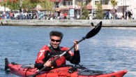 İstanbul’dan şehitlerimizi anmak amacıyla 16 Nisan’da iki kanoyla denize açılan Gülhun ve İlker Gürbüz çifti, 160 deniz mili katederek sonunda Çanakkale’ye ulaşmayı başardı. 25 Nisan’daki Çanakkale Kara Savaşları’nın 101’inci yılını anmak için kanolarla yola çıkan çift, bir hafta süren yolculuktan […]