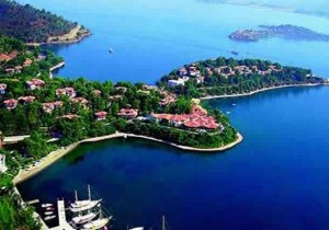 Aydın’ın Didim ilçesine 2016 turizm sezonun açılmasının ardından yılın ilk