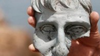 İsrailli dalgıçlar Akdeniz açıklarında 2 bine yakın antik Roma sikkesi ve birçok bronz heykel içeren nadir bir hazine buldu. İsrail Eski Eserler Kurumu, yaklaşık bin 600 yıl önce Geç Roma İmparatorluk dönemi sırasında batan bir ticaret gemisinin kalıntılarına ulaşıldığını açıkladı. […]