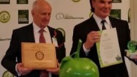 Her yıl uluslararası alanda en iyi çevre uygulamalarının seçildiği Yeşil Elma Çevre Ödülleri’nde (Green Apple Awards) yapay denizlerin sürdürülebilir kapalı devre soğutma sistemi olarak kullanılmasını sağlayan teknolojisiyle Crystal Lagoons, prestijli ödülü İngiltere Parlamentosu’nda düzenlenen ödül töreninde teslim aldı. Kullandığı ileri […]