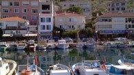 Çeşmeli balıkçı ve denizciler, balıkçı barınağının yetersiz kaldığını belirterek genişletilmesi talebinde bulundu. Çeşmeli balıkçı ve denizciler, balıkçı barınağının genişletilmesi için harekete geçti. Bunun için bir proje hazırlayan Çeşmeli balıkçı ve denizciler, projeyi Çeşme Belediyesi, İzmir Valiliği ve Devlet Liman İşletmeleri […]
