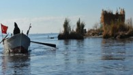 Söke’de Büyük Menderes Nehri’nin Ege Denizi ile buluştuğu noktada balıkçılık yapan vatandaşlara, 40 yıldır yaşamlarını sürdürdükleri barakalar için yıkım kararı tebliğ edildi. Söke’de Büyük Menderes Nehri’nin Ege Denizi ile buluştuğu noktada balıkçılık yapan vatandaşlara, 40 yıldır yaşamlarını sürdürdükleri barakalar için […]