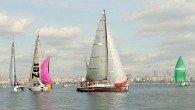 İstanbul Yelken Kulübü 2016 Yat Trofesi’nin son yarışı olan Altın Kilit Kupası’nda start zaman sınırının dolmasına 10 dakika kala güçlükle verilebildi. Sürekli yön değiştiren ve hızı kimi zaman oldukça düşen nazlı rüzgar nedeniyle iki kez filo abandone kararı ile geri […]
