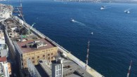 İstanbul’da yıllarca kurvaziyer gemileri ve turistleri ağırlayan İstanbul limanında dönüşüm başladı. Çalışmalarda, kamuoyunda Galataport adıyla binilen Salıpazarı Kruvaziyer limanı projesinde sahil kesiminde bulunan bazı binalar yıkım işlemi tamamlandı. 3 yıl içinde tamamlanması planlanan çalışmalarda terminal binasının eskisinin iki katı büyüklüğünde […]