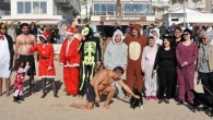 Didim’de yerleşik yaşayan yabancı uyruklu ve Türk vatandaşlardan oluşan Didim Hayvan Dostları Derneği üyeleri, Didim Belediyesi Sokak Hayvanları Barınağı’ndaki sahipsiz hayvanlar yararına etkinlik düzenledi. Grup, etkinlikte sokakta yaşayan sahipsiz hayvanların bakımına destek amacıyla kış ortasında denize girip, bağış topladı. Aralarında […]