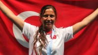 Serbest dalış dünya rekortmeni milli sporcu Derya Can, Avusturya’daki Weissensee Gölü’nde buz altında yatay dalış rekoru deneyecek. Can, 24 Şubat’taki denemesinde Fransız sporcuya ait 112.3 metrelik rekoru geçmeye çalışacak. Geçen yıl aralık ayında Antalya’nın Kaş İlçesi’nde ‘paletli değişken ağırlık’ dalında […]