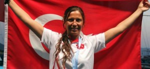 Serbest dalış dünya rekortmeni milli sporcu Derya Can, Avusturya’daki Weissensee