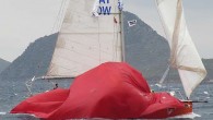 CFM-BAYK Kış Trofesi’nde 2. Ayak mücadelesi 4-5 Şubat’ta 48 teknenin katılımı ile gerçekleşti. İki tekne dışında IRC sertifikaları tamamlandığı için A-B ve Destek sınıflarında gruplar ayrıldı. Ne var ki bu bölünme gruplardaki sayıyı 4-5’e kadar düşürdü. İlk güne şamandıra ve […]